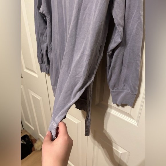 Old Navy Tunic Style Crewneck Sweatshirt - Picture 5 of 9